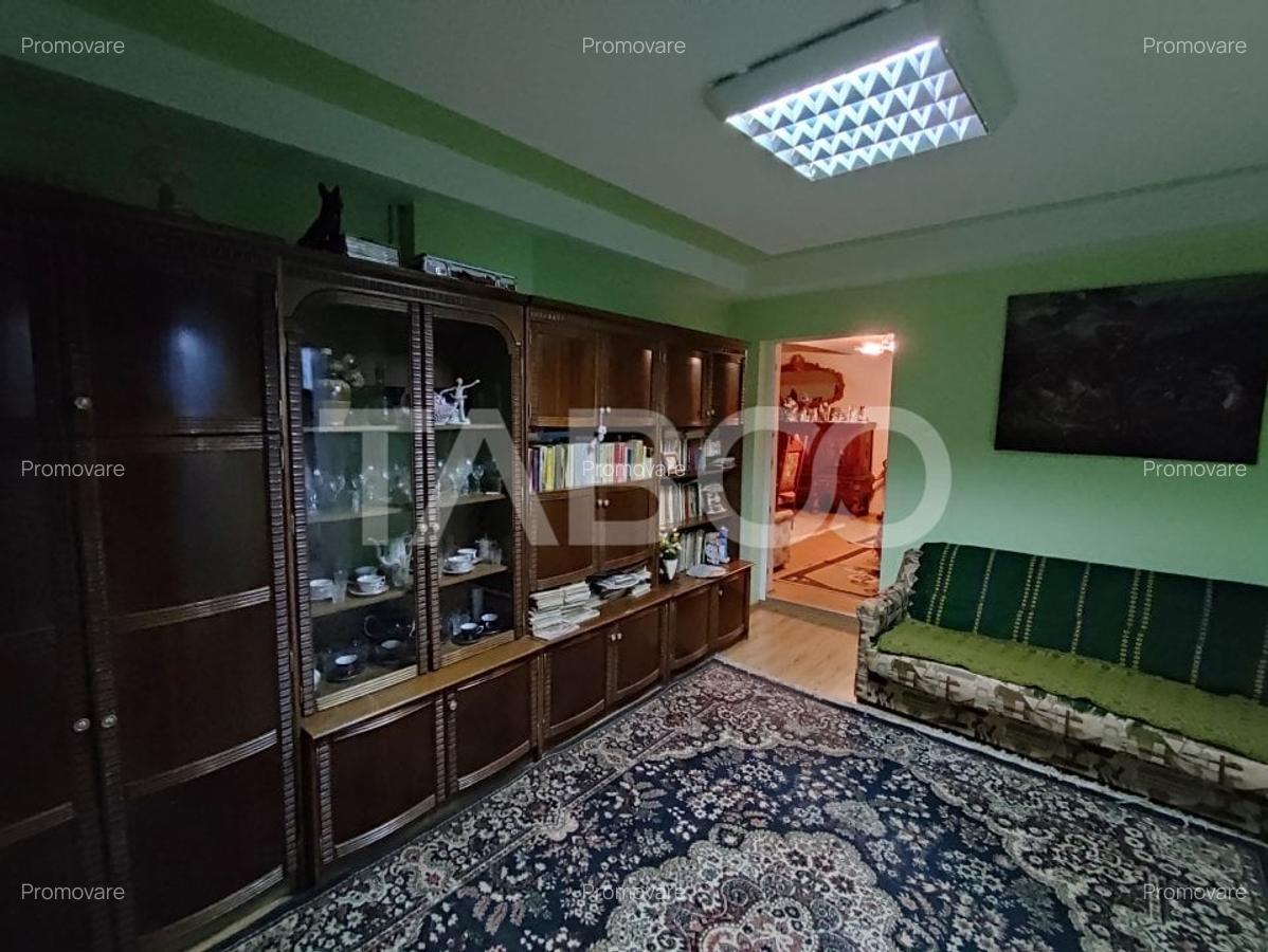 Casa cu spatii comerciale de vanzare in Sibiu Lacul Binder - 11