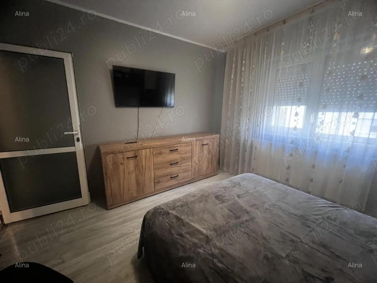 De vanzare apartament 3 camere decomandat zona I.C Frimu - 1