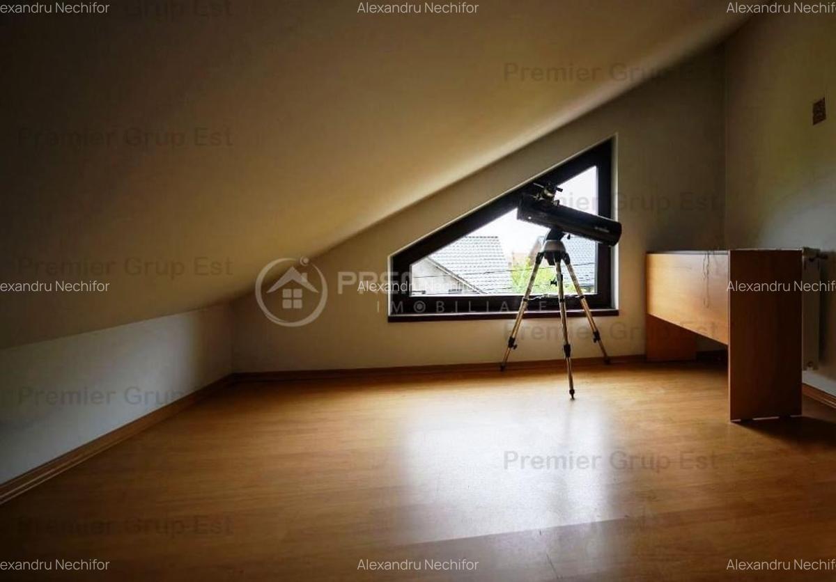 Casă cu 5 camere în Central - 14
