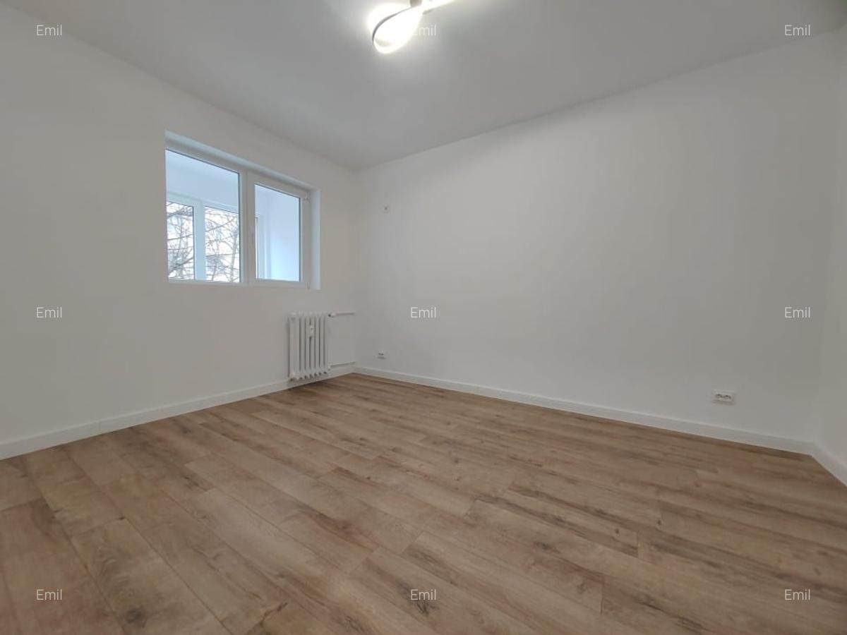 Apartament 3 camere renovat complet - etaj 1/4 - Metrou Titan - 3