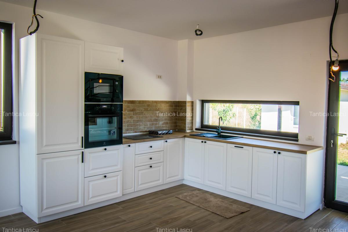 Vila verde disponibila, panouri, pompa de caldura, intretinere - 500ron/luna - 9