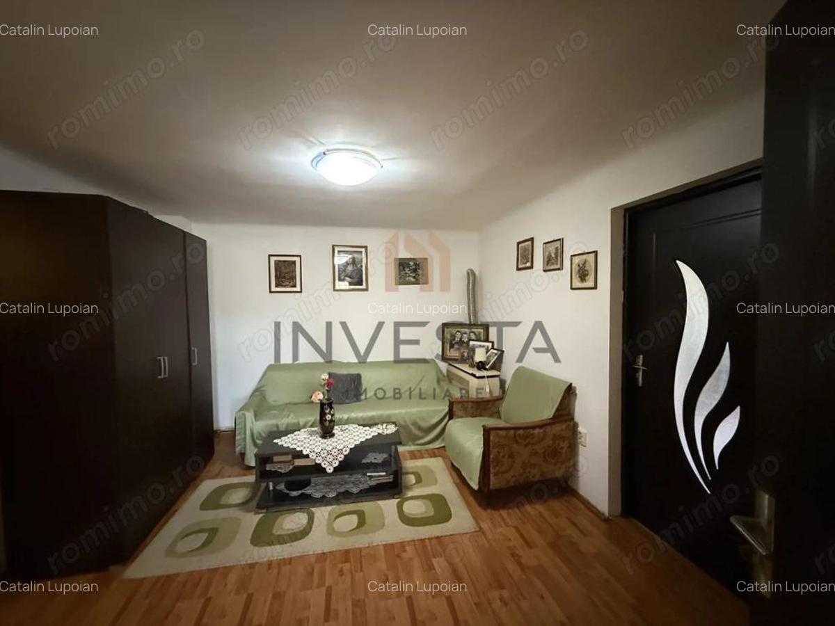 De vanzare Casa individuala 180 mp utili, teren 1080 mp cu front 24 - 7