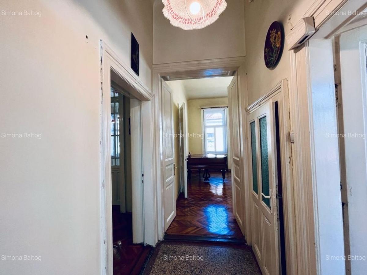 Apartament 3 camere, Central intr-un imobil Istoric realibitat - 33