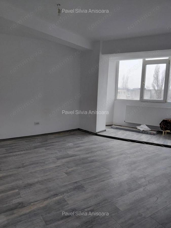 Apartament 2 camere dec | Micro 13 | Etaj 4/5 | 55 mp totali ,liber - 1
