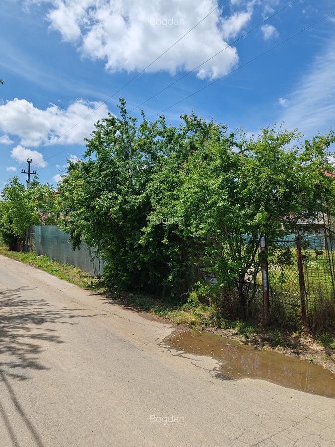 Teren intravilan deosebit – 558 mp, dublă deschidere la asfalt, toate utilități - 2