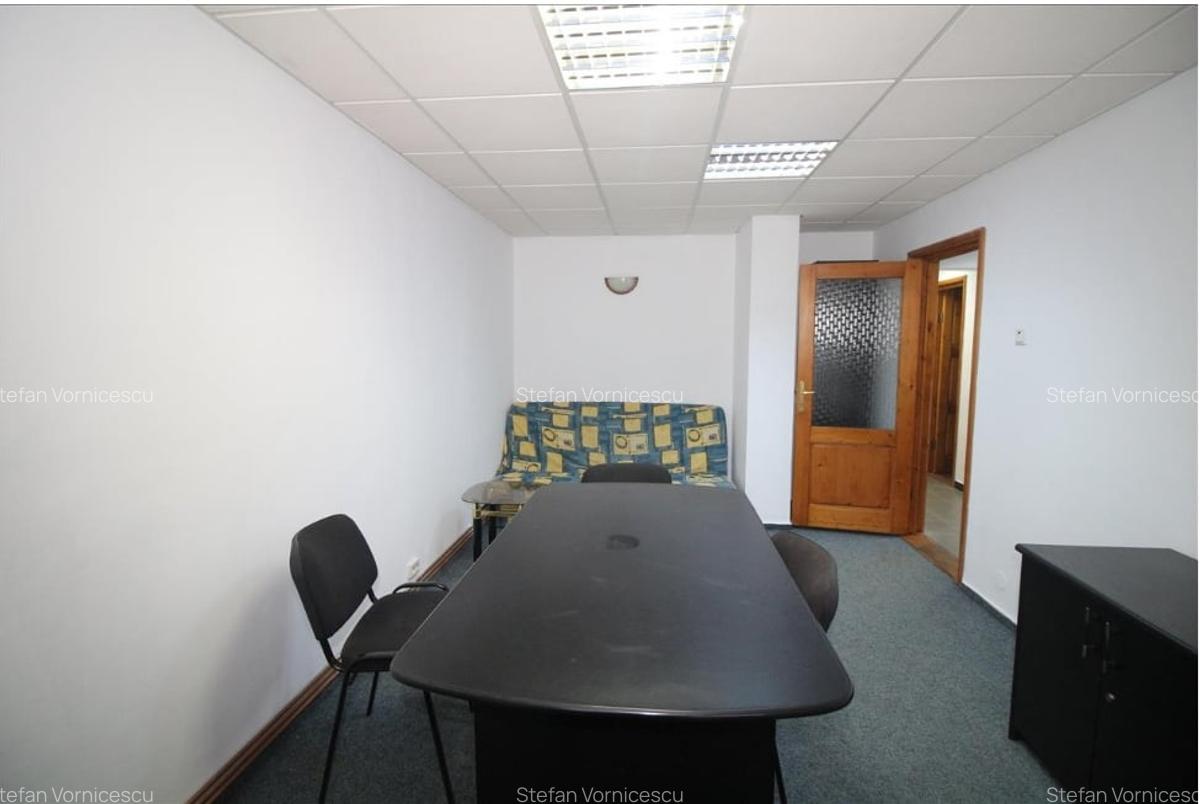 Apartament pentru Birou in centru Palas disponibil imediat 4 camere - 1