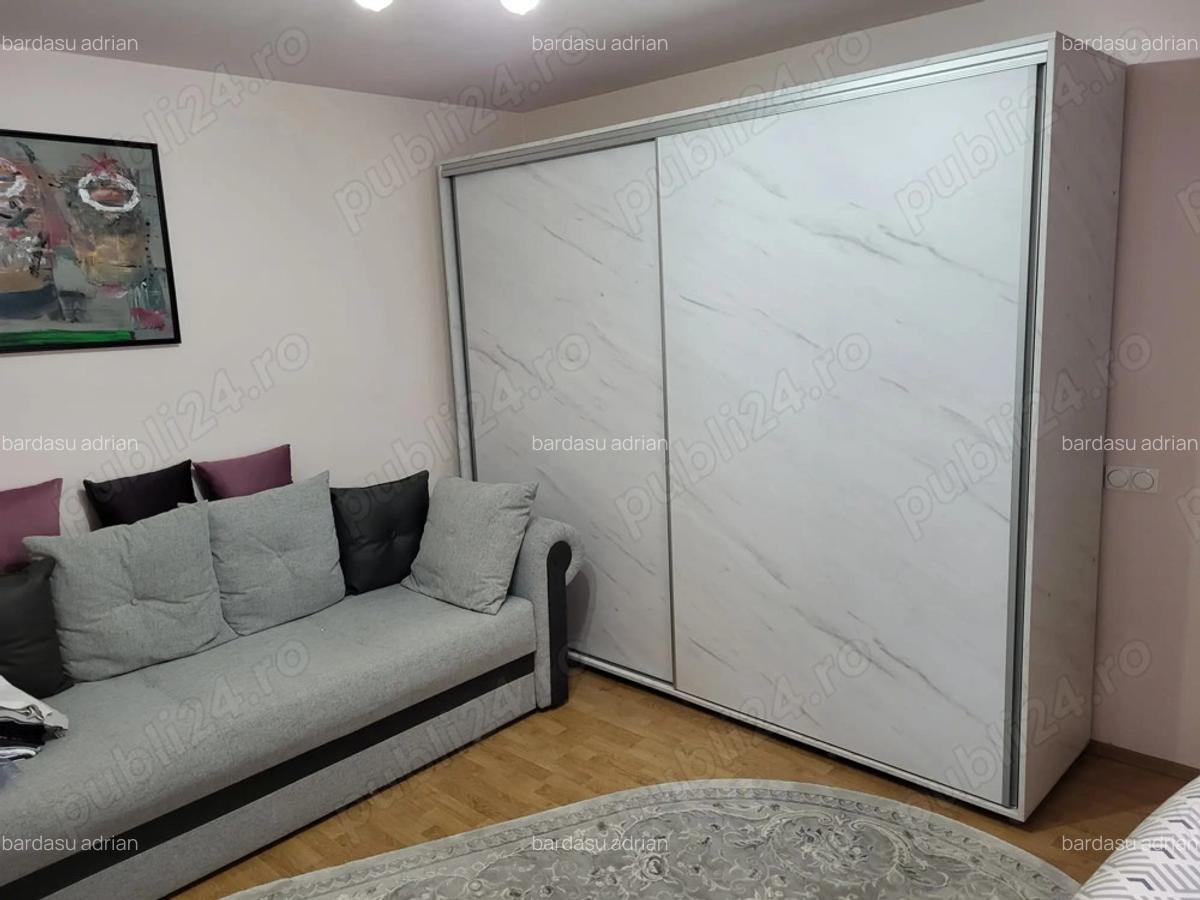 Vand casa cu piscina interioara - 7