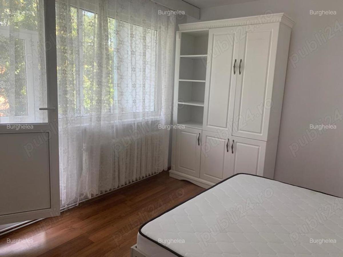 Apartament 3 camere de inchiriat Podul Ro? etajul 3 - 3