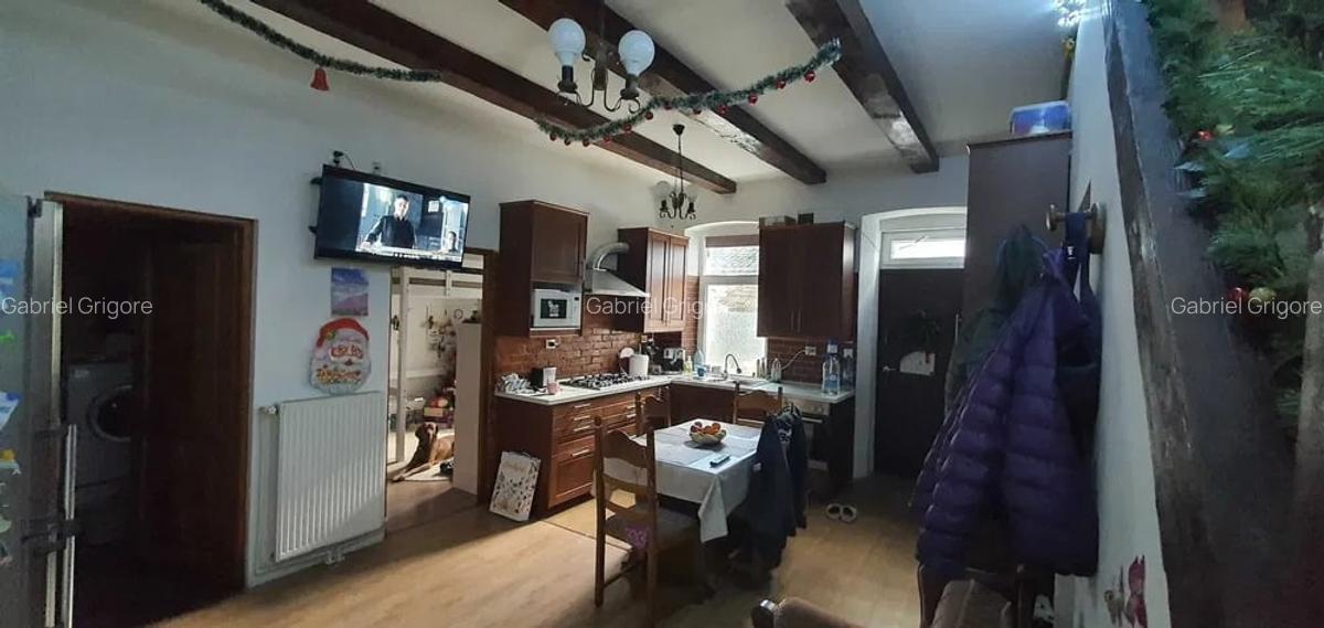 Apartament cu 4 camere decomandat în Central - 5