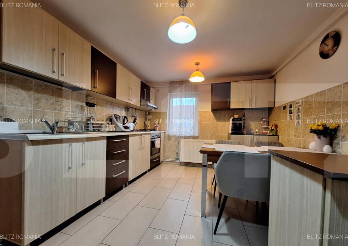 Apartament de vanzare, cu 2 camere, spatios, zona Aradului - 11