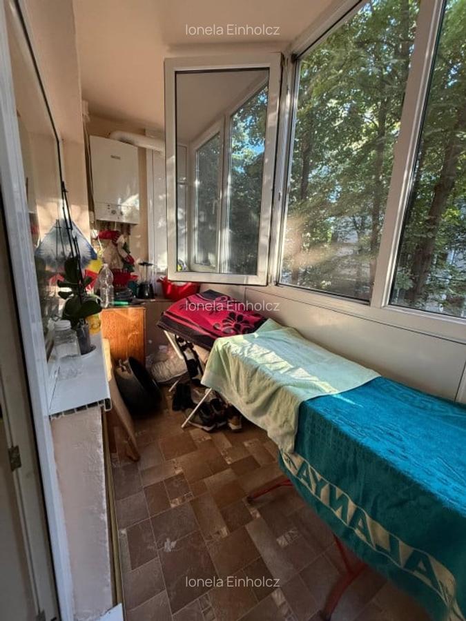 Apartament spatios, 3 camere, 2 bai, 2 balcoane, mobilat, etaj 1 - Zona Soarelui - 7
