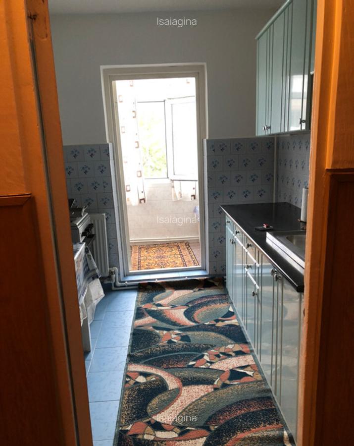 Vand apartament trei camere - 2
