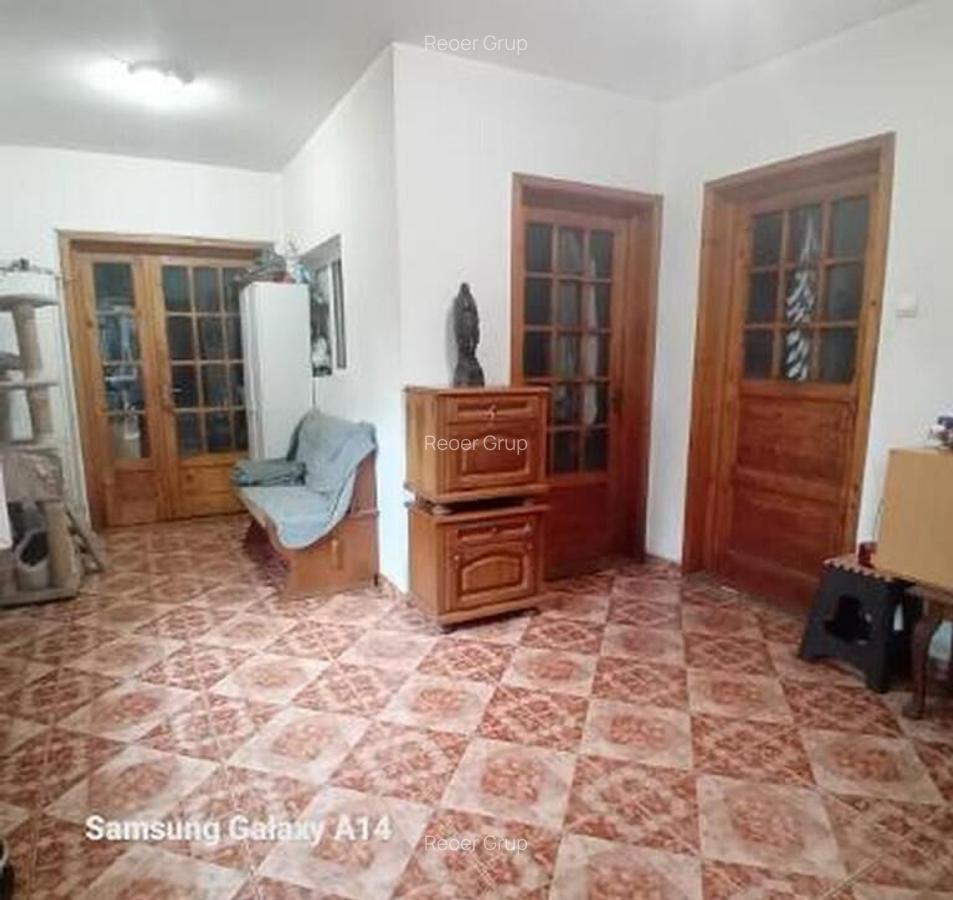 Blv BUCURESTI - casa P+1, 6cam, S-200mp - 155000 euro - 11