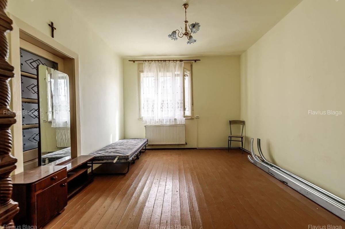 Casa de caramida pe strada Plopilor in Vlaicu Comision 0 - 3