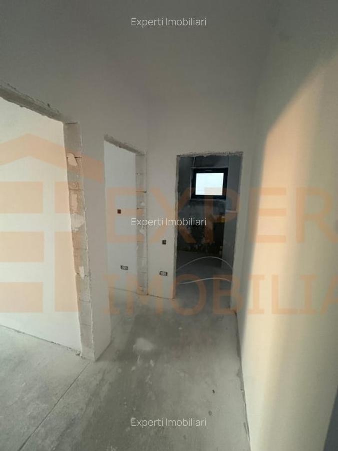 Vila deosebita de vanzare - zona Mamaia Nord pe malul lacului - 11