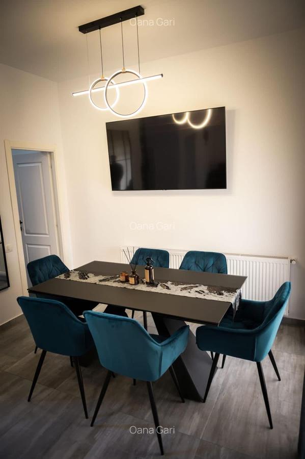 Casa P+1 curte și alee de acces private - 1