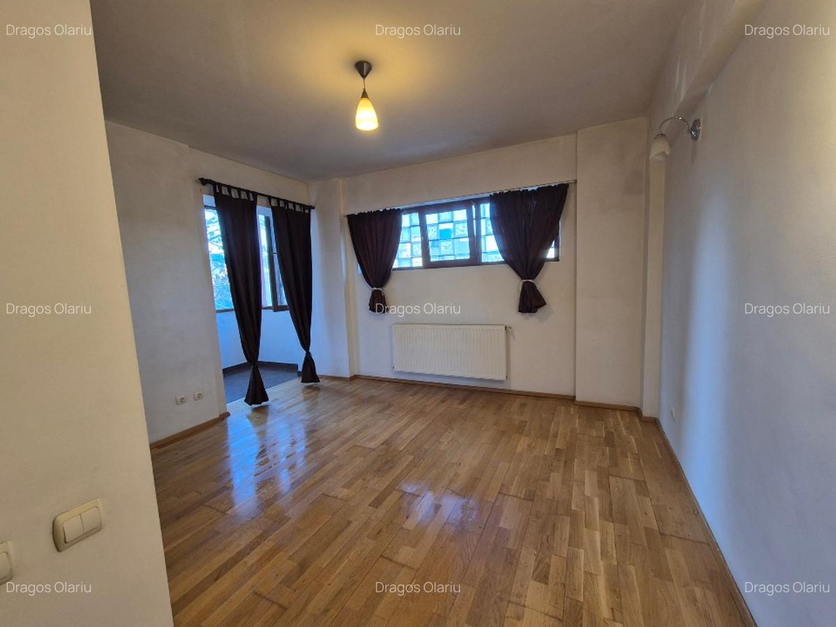 PARTICULAR VAND GARSONIERA - 3