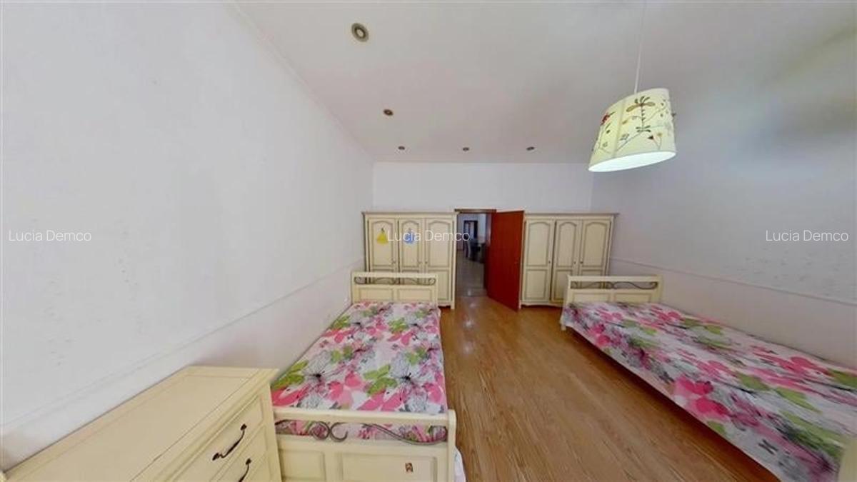 Apartament cu 4 camere decomandat, mobilat în Central - 12