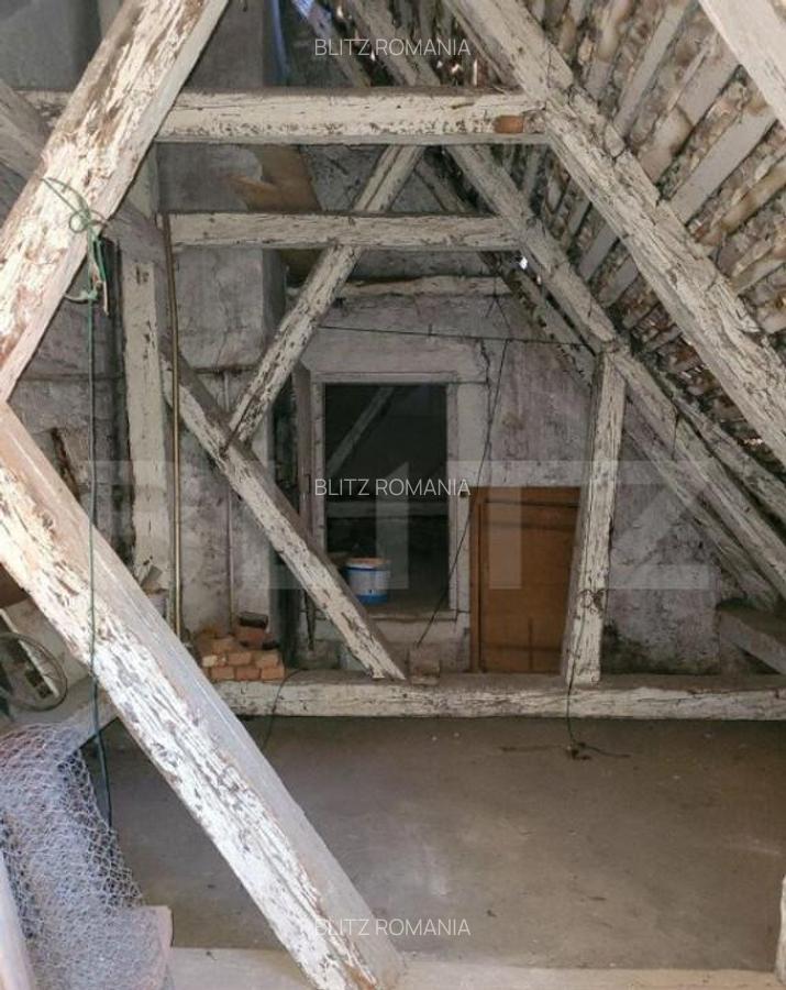 Casa Piata Sfatului compusa ap3camere,studio(2camere),mansar - 9