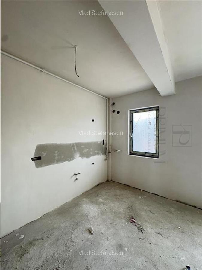 GIROC - 1 CAMERA - ETAJ INTERMEDIAR - SPATIOS - PARCARE INCLUSA - 1