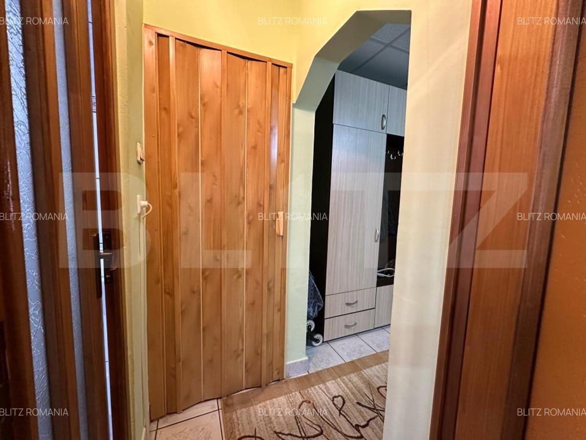 Apartament de vanzare cu 2 camere, etaj intermediar - zona Tolstoi - 7