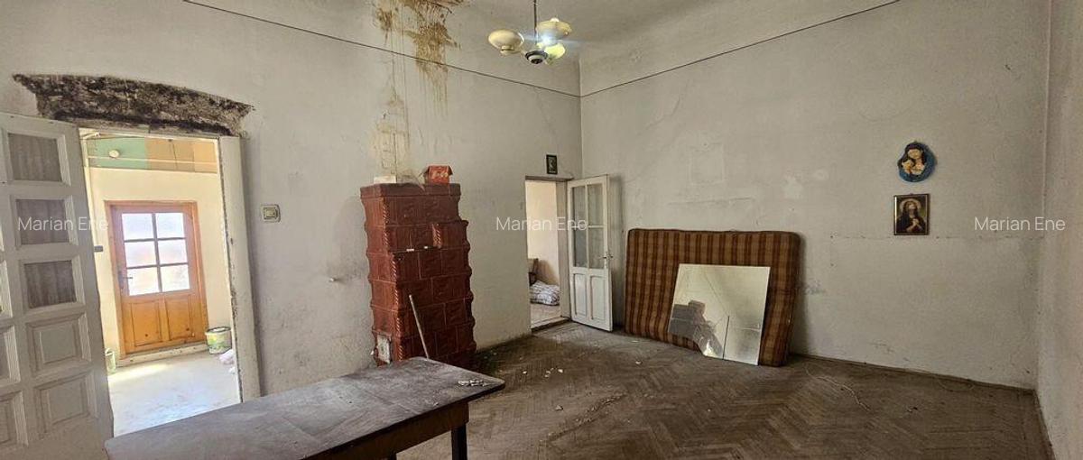 Casa de vanzare Zona Centru, Strada Garii 85.000 - 3