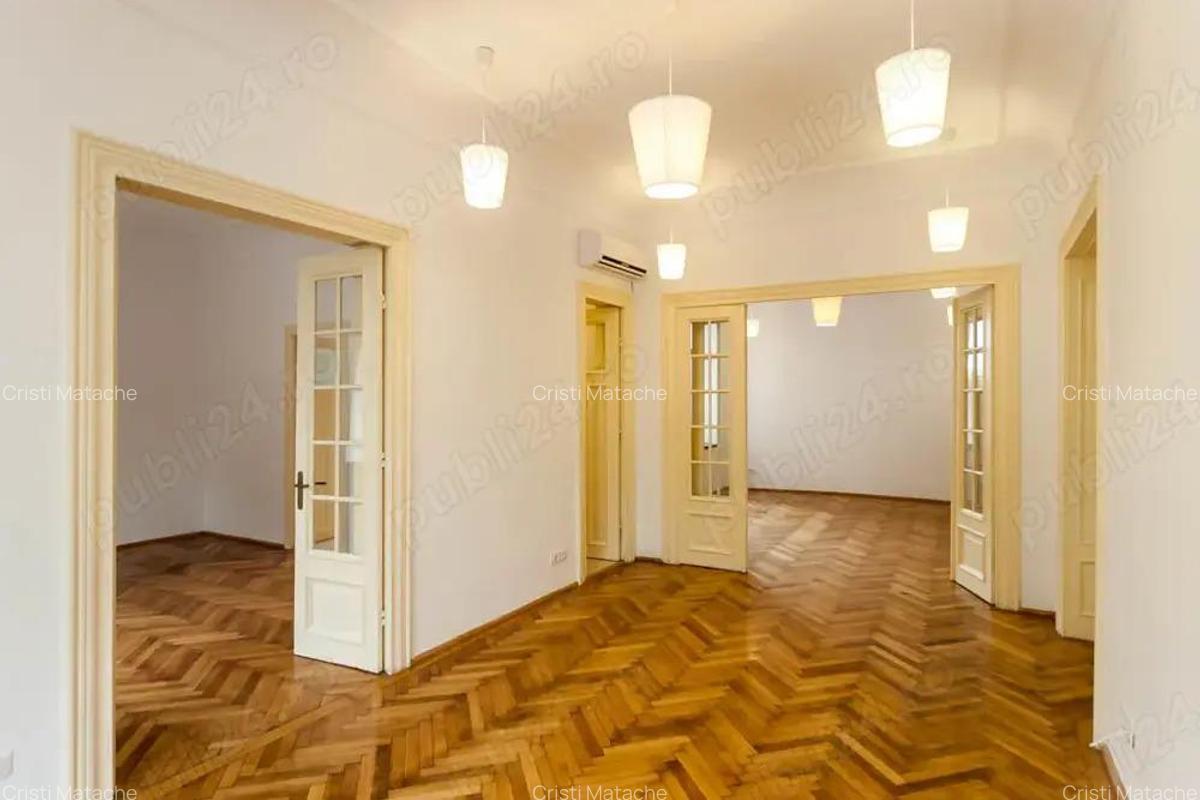 Inchiriere 4 camere in vila interbelica 105mp-Berzei - 2