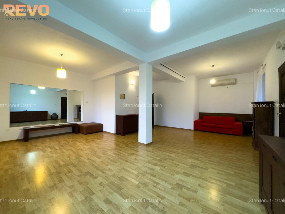 Popa Nan – Pache Protopopescu • Vilă P+1+M, curte proprie, 180mp - 18