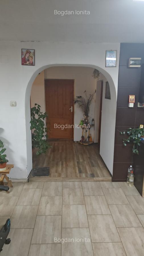 Casă cu 5 camere în Giulești - 50
