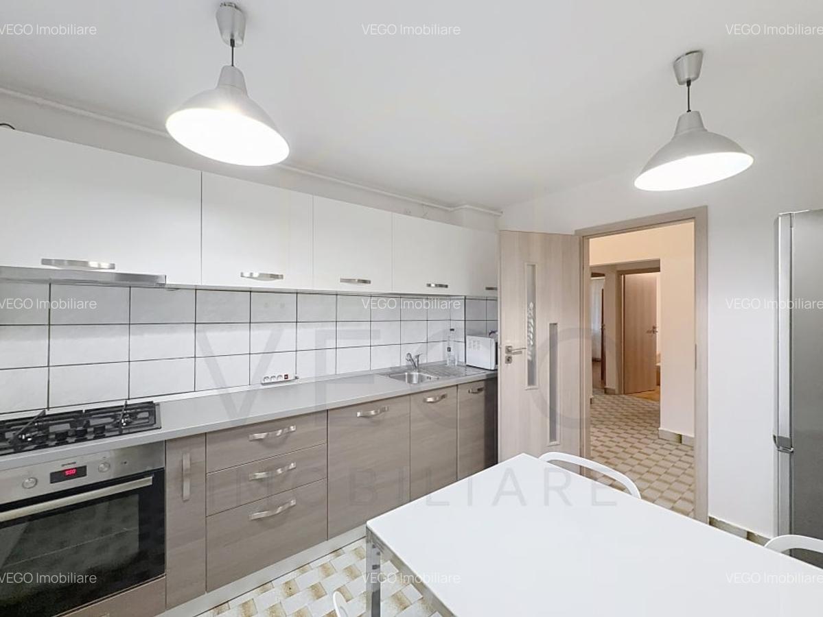 Apartament cu 4 camere, parcare, 2 bai, 2 balcoane, zona UMF - Zorilor - 2