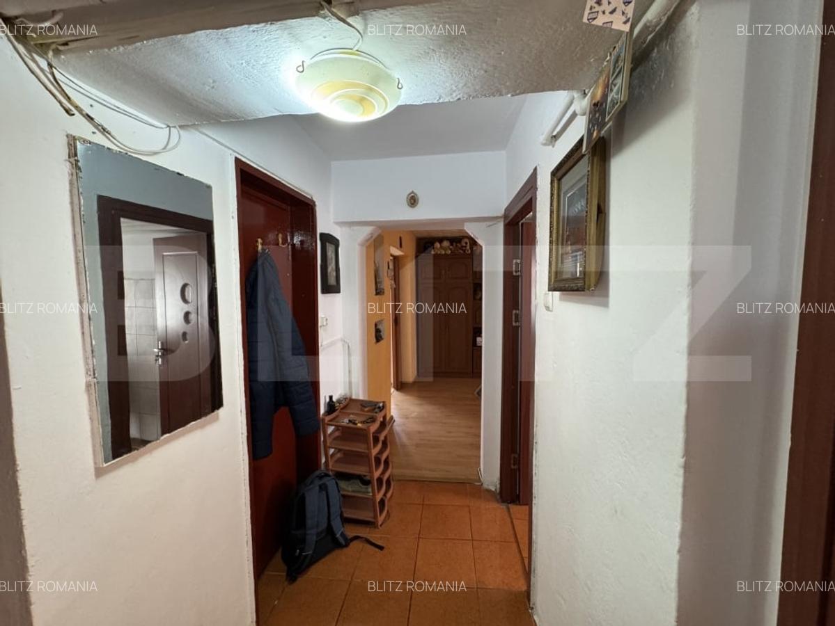 Apartament cu 3 camere, 45 mp, zona 23 August - 6