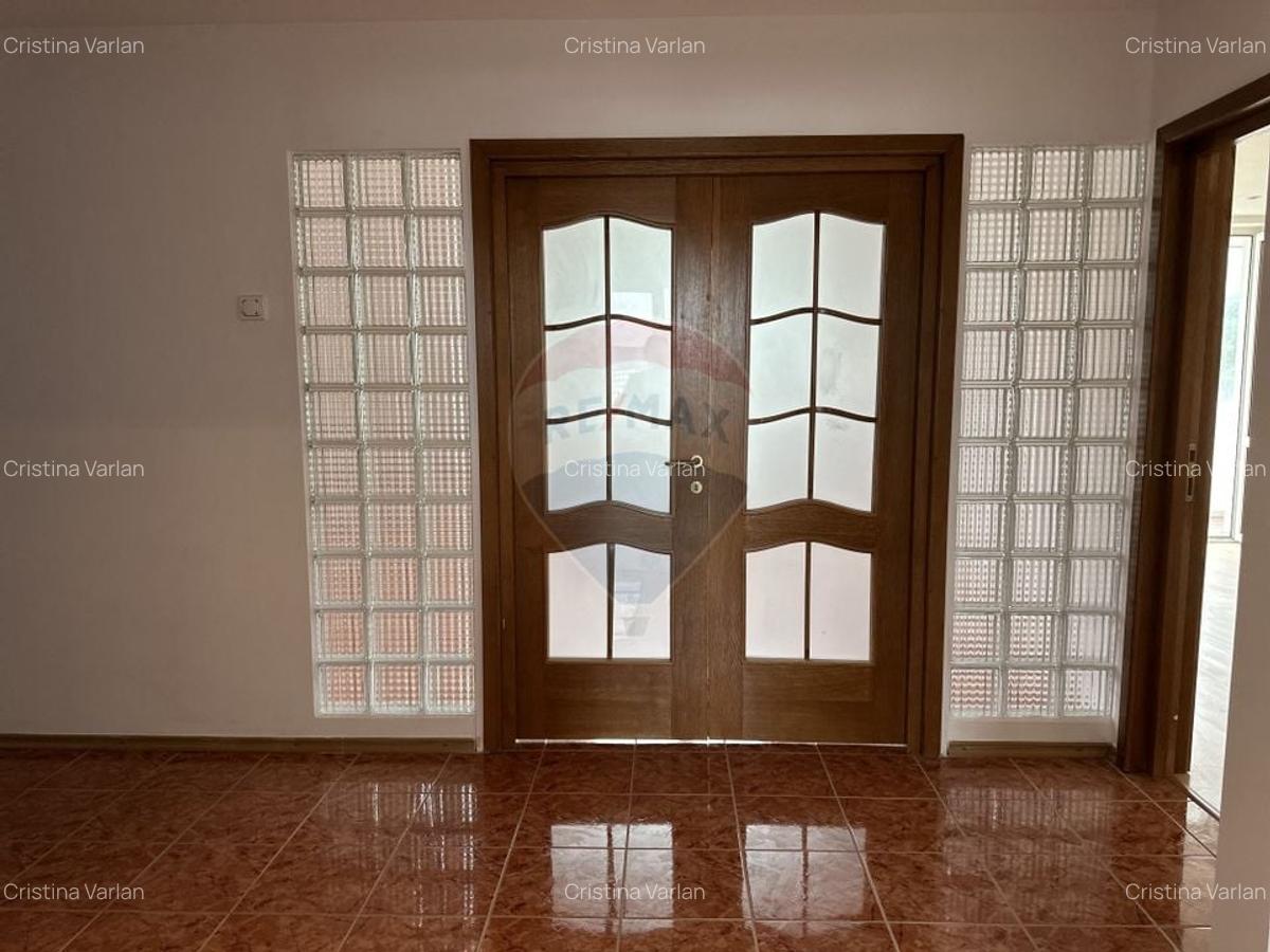 Apartament cu 4 camere de vanzare in zona Calea Romanului - 4