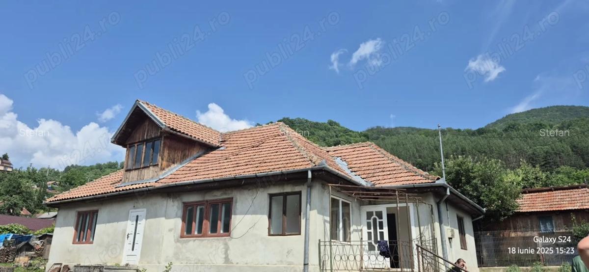 Casa de vanzare in orsul Nehoiu - 1