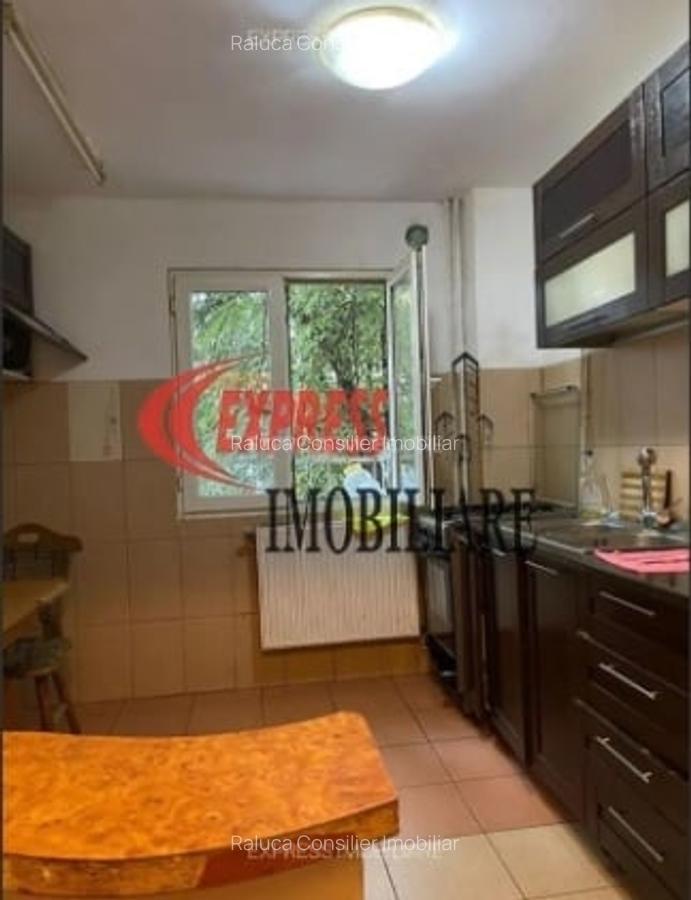 Apartament cu 4 camere decomandat în Titan - 1