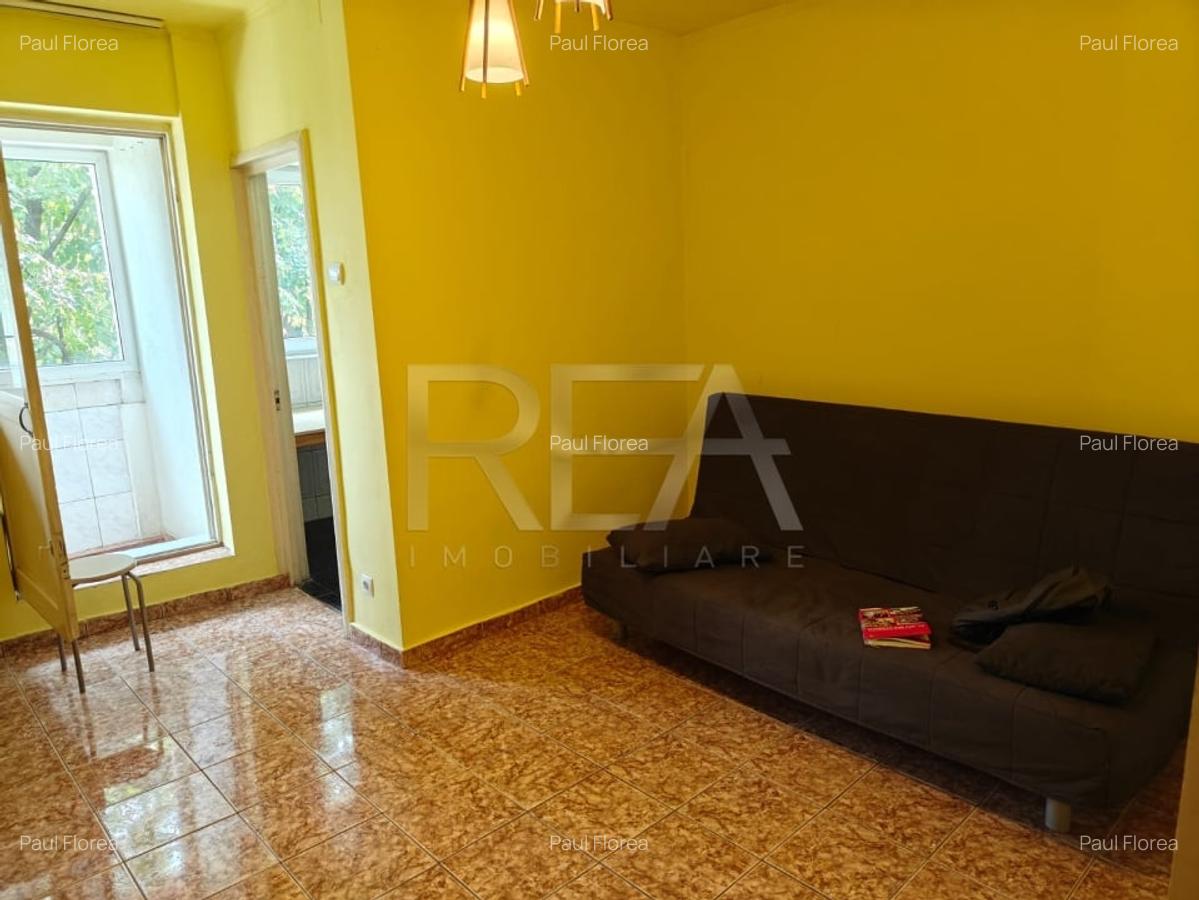 Garsoniera la aproximativ 12 minute distanta de statia de metrou Dristor 1 - 1