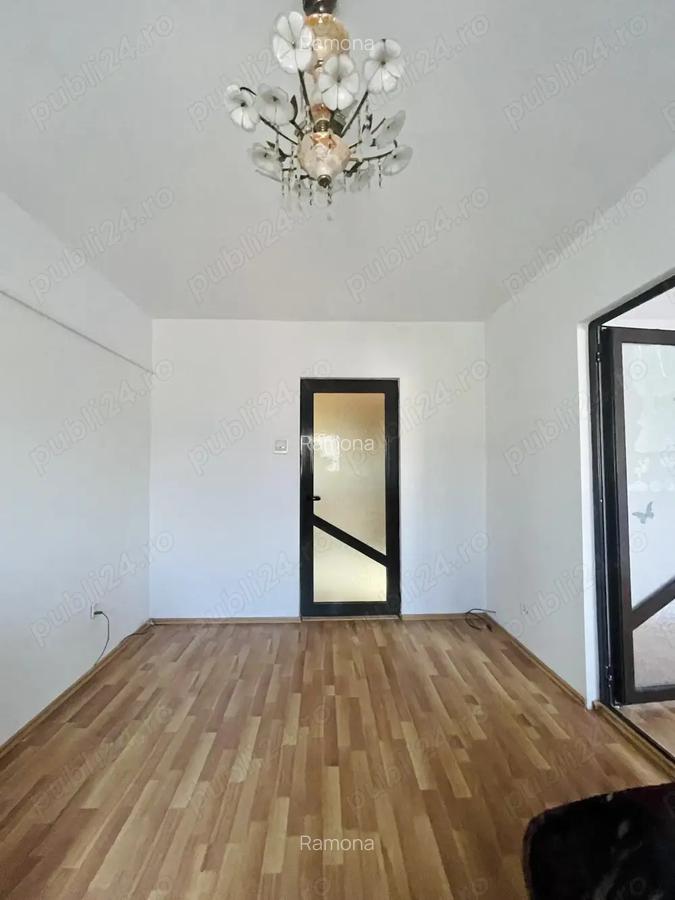 Vand apartament cu 3 camere in Micro 13 B, Gala?i 57000 Negociabil - 5