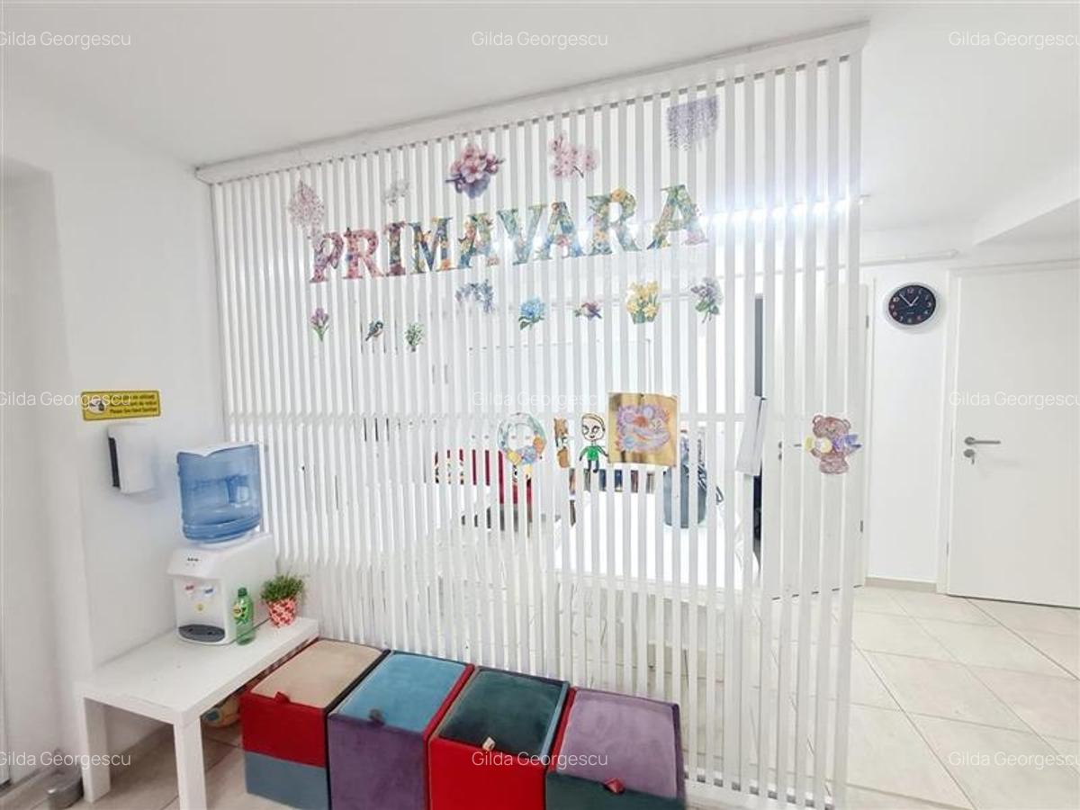 Spațiu comercial, 55 mp în Tractorul - 3