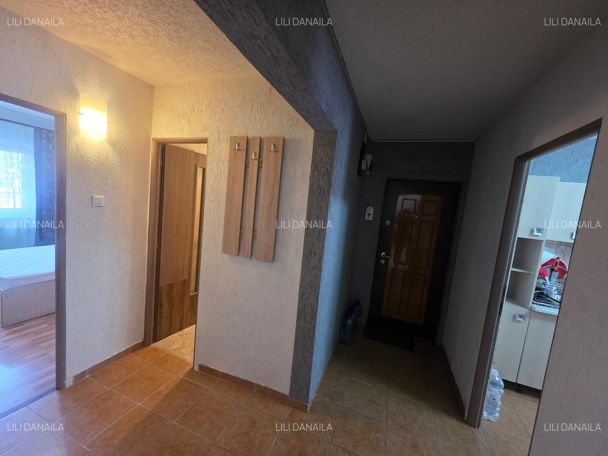 Inchiriez apartament 3 camere central - 4