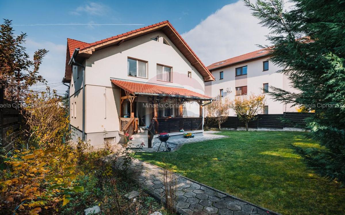 Vanzare casa, intr-o loca?ie lini?tita in cartierul... - 4