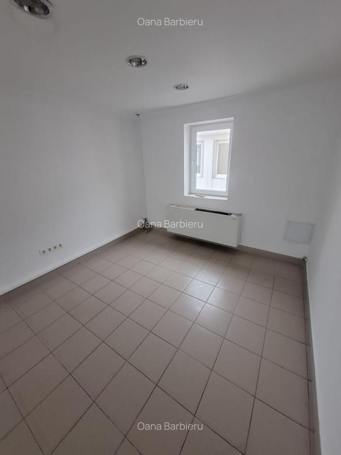 Delfinariu, cladire P+1 , spatiu depozitare 126 mp., curte 463 mp. - 12