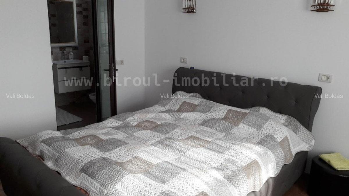 Casă cu 5 camere în Eforie Nord - 8