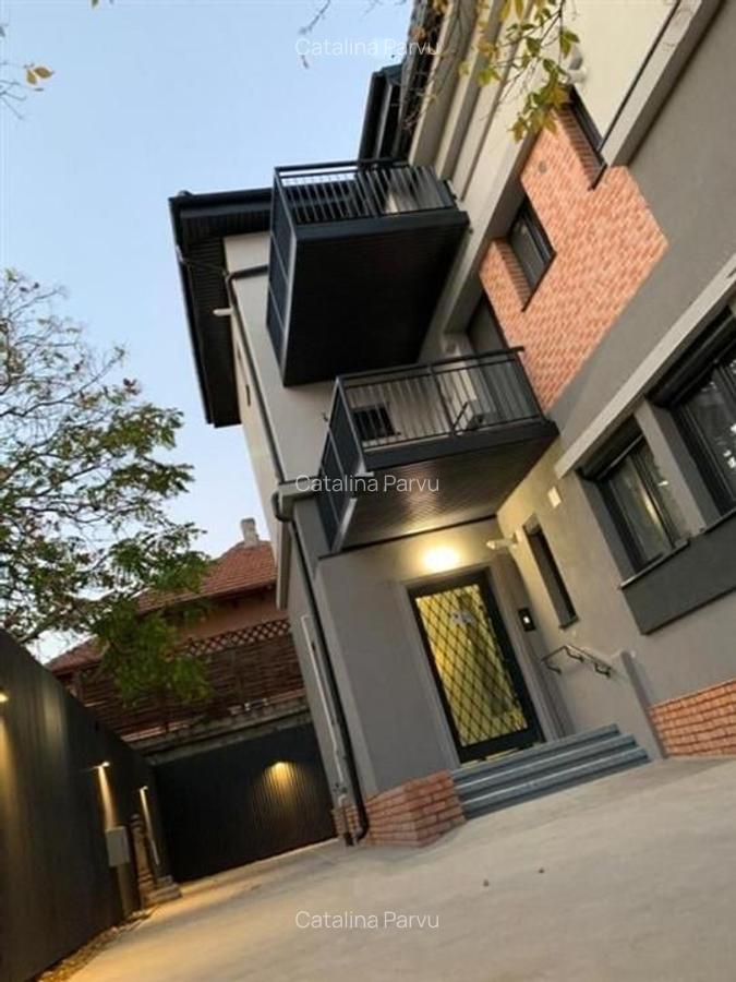 Apartament cu 4 camere decomandat în P-ța Alba Iulia - 2
