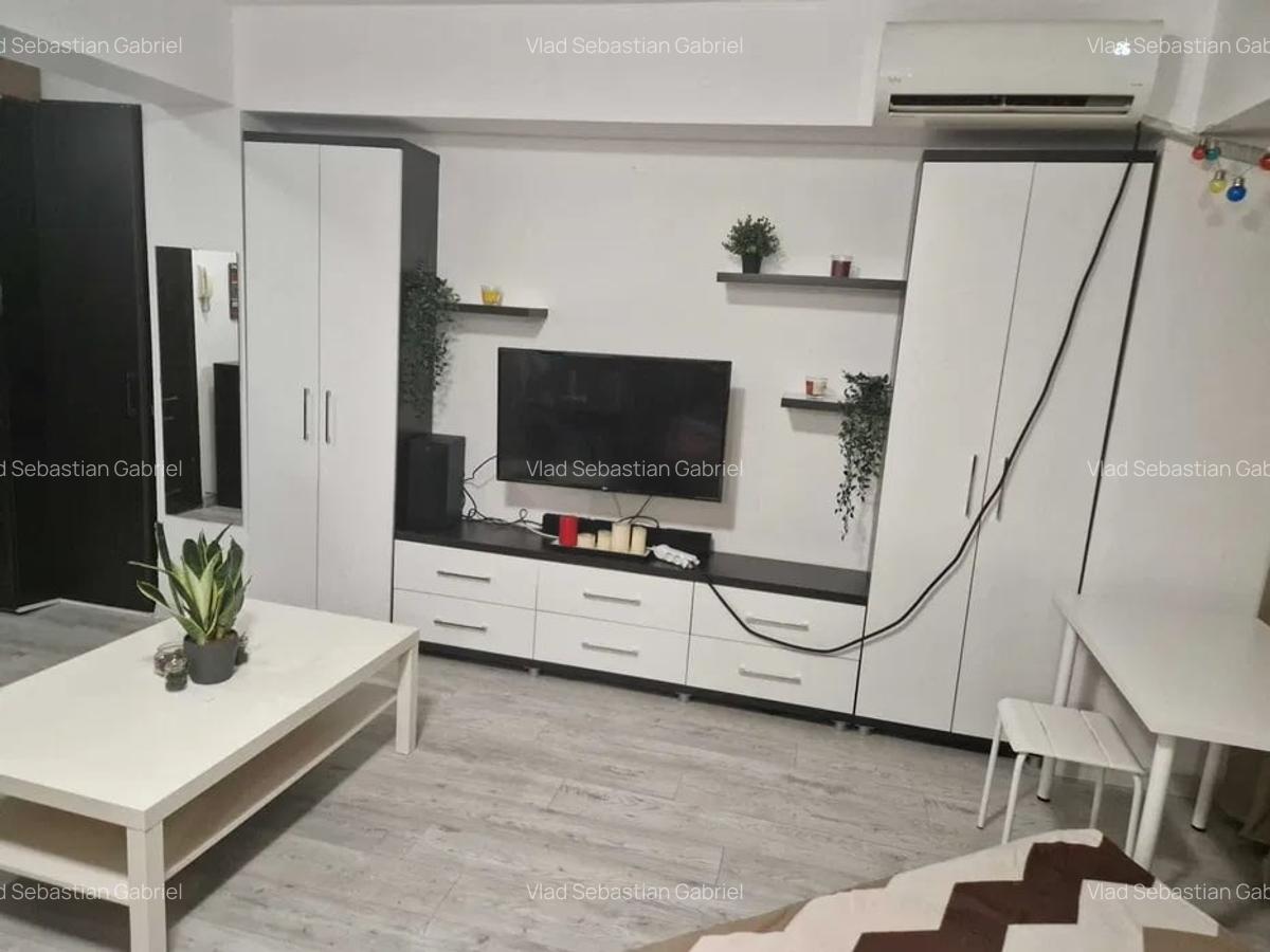 Garsoniera, semidecomandata, 40mp, A/C, Mall Vitan - 2