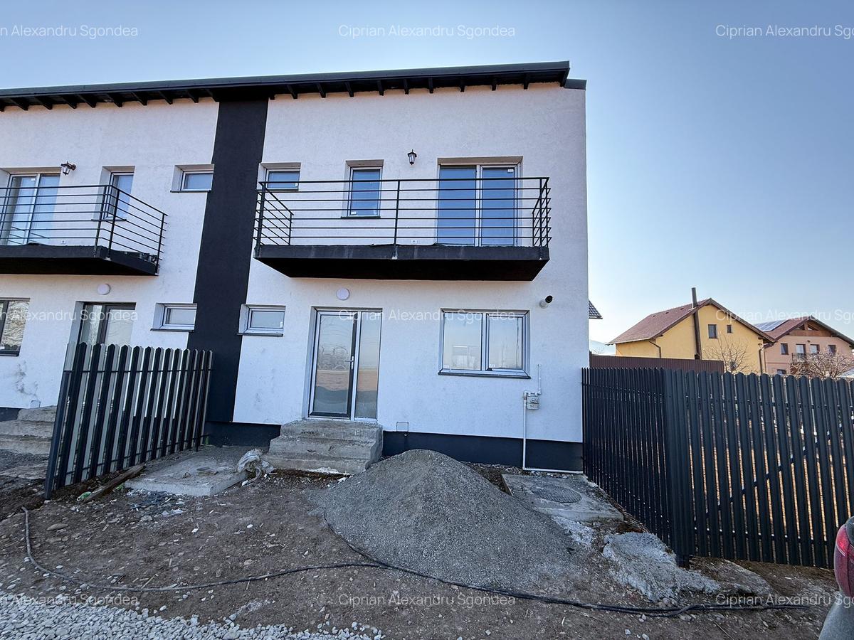 Duplex Intabulat In Izvor De Vanzare 110 mp Utili 258 mp Teren - 5 Duplex Intabulat In Izvor De Vanzare 110 mp Utili 258 mp Teren - 5