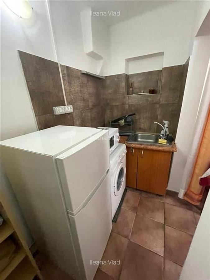 Garsoniera la casa zona Bulevardul Vasile Milea - 4