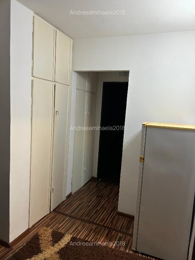 Vând apartament 2 camere în zona mall - 2