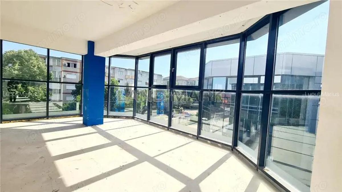 Spatii birouri servicii 250 - 700 mp, zona Girocului - 1
