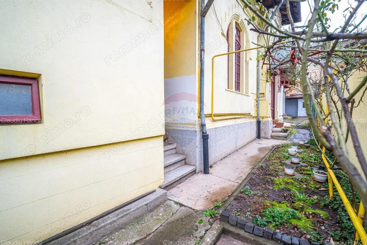 Casa ultracentrala cu 2 camere de vanzare in Ploiesti - 11