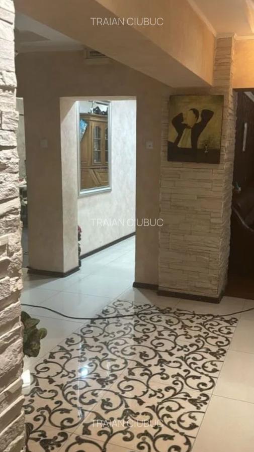 Vanzare Apartament 4 Camere Piata Muncii Decebal Calarasilor - 13