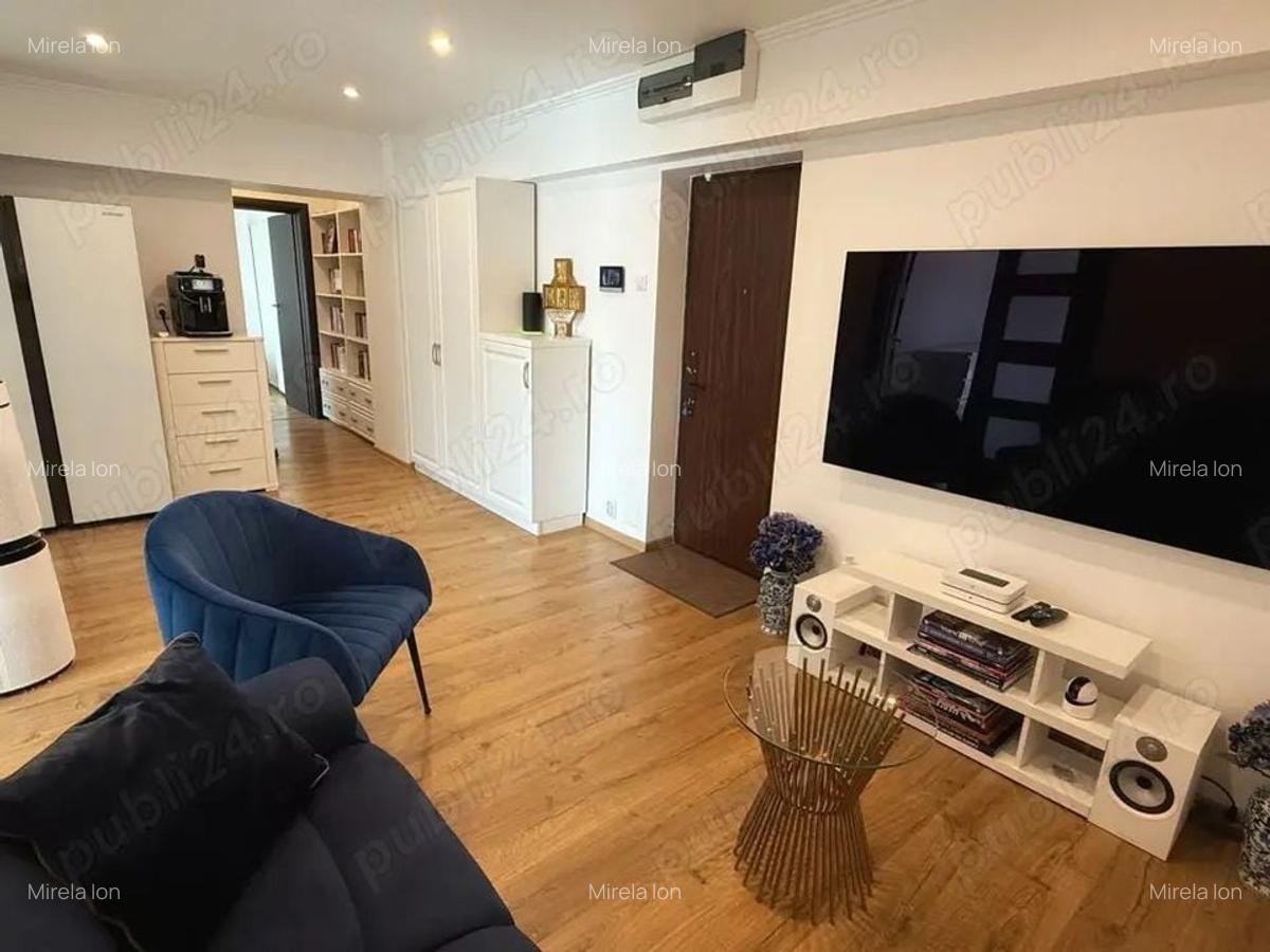 Vanzare Apartament 2 Camere Transformat in 3Camere Lux Stradal Bd. Unirii - 1